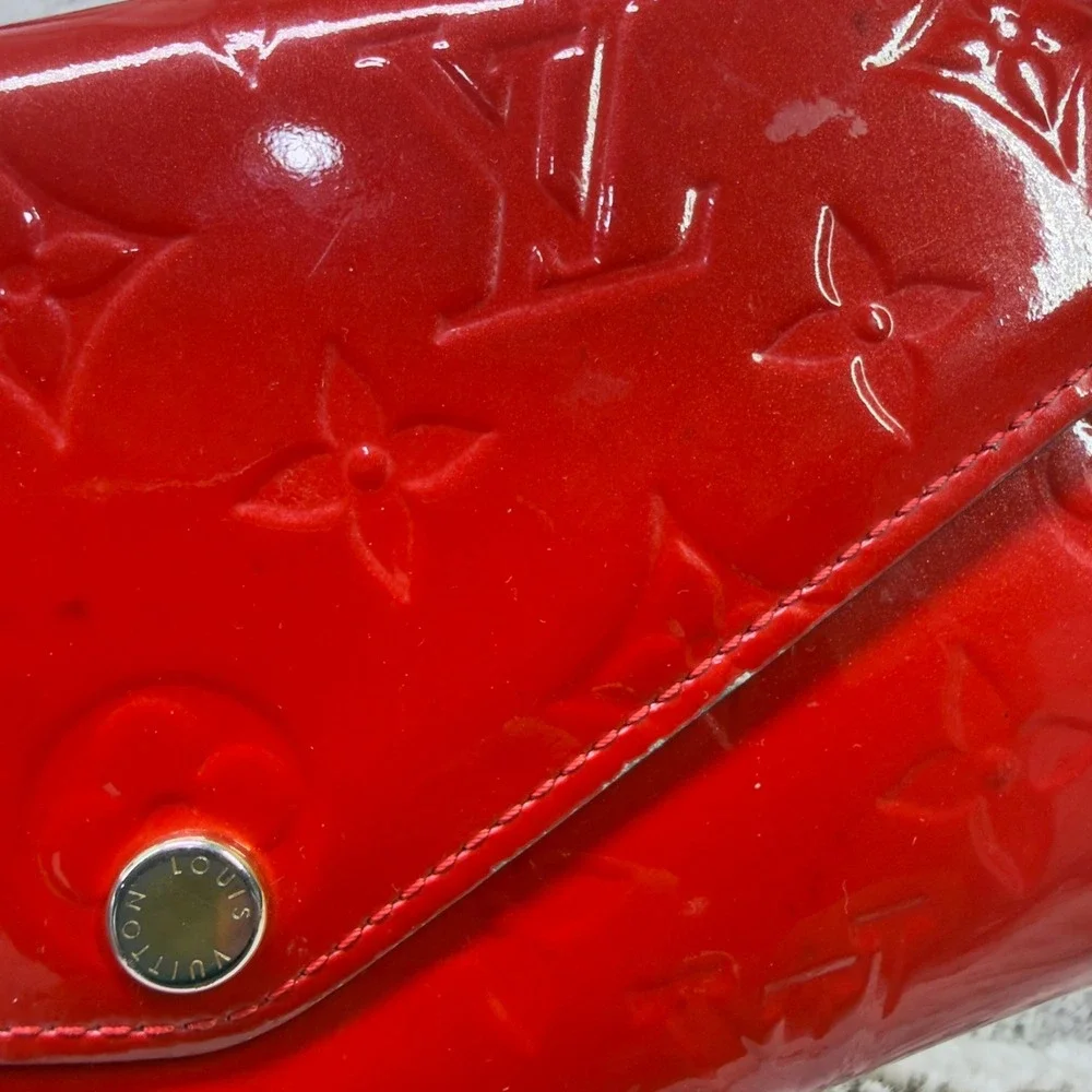 Louis Vuitton Sarah Wallet Womens Red Monogram Vernis Leather‎ TN4115 M.H Stamp